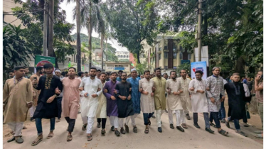 গাজীপুরে শিশু ধর্ষণের প্রতিবাদে জবি শিক্ষার্থীদের বিক্ষোভ